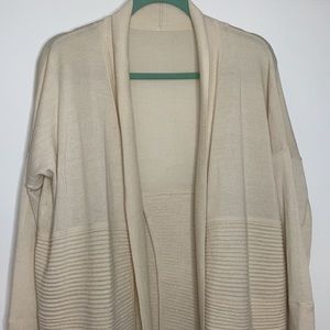 Lululemon cream sweater, size 8